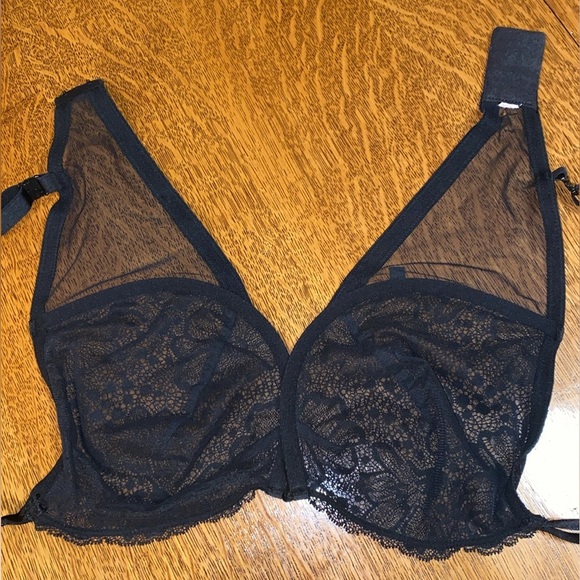 VS Convertible to X Crossed Straps Underwire Sheer Bra Adj Straps Black Lace - Picture 7 of 10